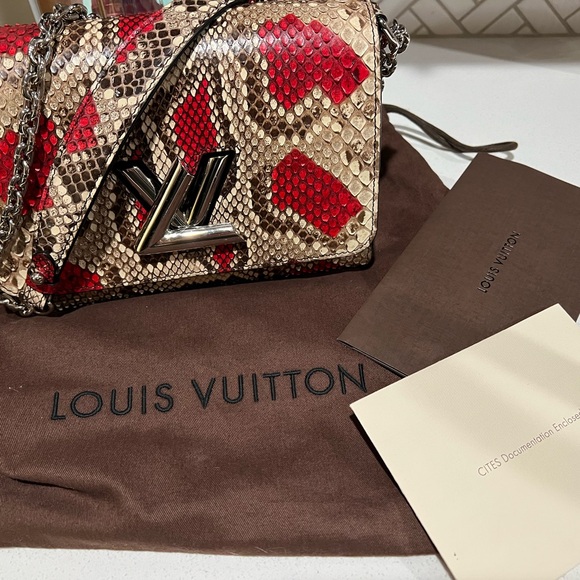 *RARE* Louis Vuitton Twist MM Purse in Red Python - Picture 13 of 16